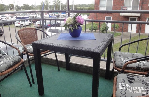 Ueckermuende Apartment | FEWO bis 2 Pers. inmitten den Yachthafens Ueckermünde, Stettiner Haff, Ostsee