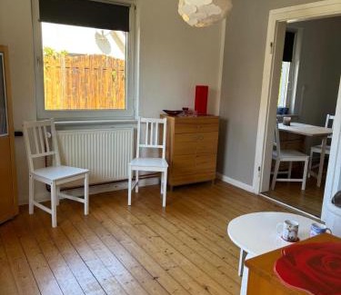 Varel Apartment | FEWO in Varel Winkelsheide in 11 Auto-Minuten am Hafen oder am Strand auch mit Hund