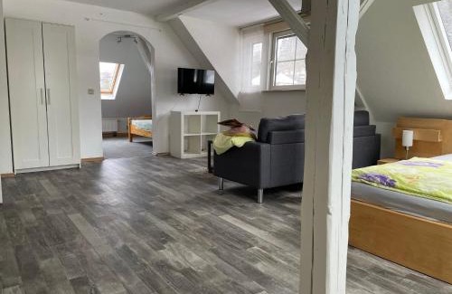 Benshausen Apartment | FeWo Rennsteigschloß