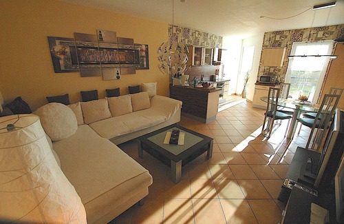 Wadern Apartment | FeWo-Sandra / Modern, well-equipped barrier-free apartment with carport in Wadern