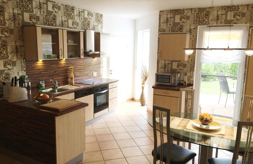 Wadern Apartment | FeWo-Sandra / Modern, well-equipped barrier-free apartment with carport in Wadern