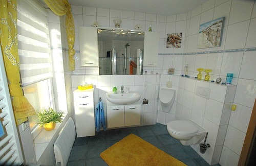 Wadern Apartment | FeWo-Sandra / Modern, well-equipped barrier-free apartment with carport in Wadern