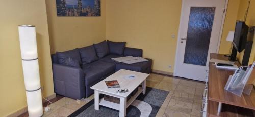 Schwerin Apartment | FeWo Schwerin-Zippendorf mit Sauna und Strandnähe, 4 km bis zur City