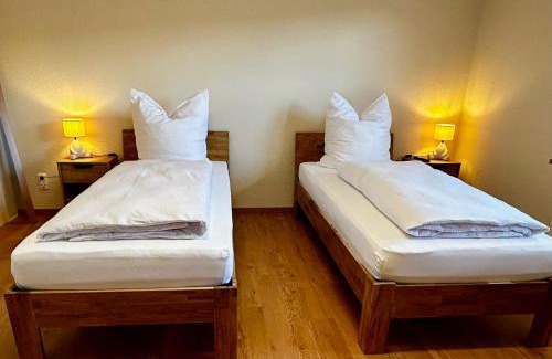 Alheim Apartment | Fewo Unterm Stein - Rotkäppchen - 3 Schlafzimmer