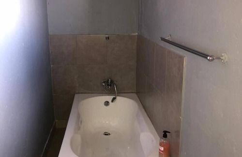 Katlehong House | FGM Guesthouse