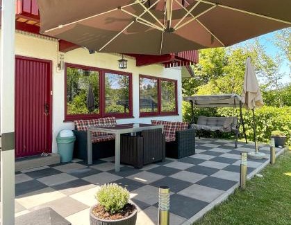 Seepark Kirchheim House | FH "Gestiefelter Kater" am See im hessischen Bergland