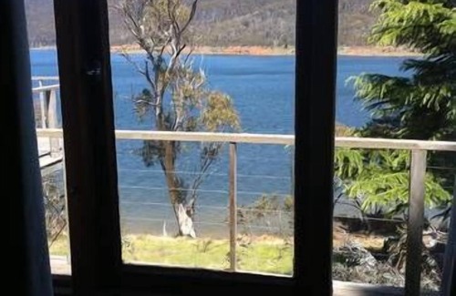 Anglers Reach Cabin | Fibbers Lodge Fish and Ski Retreat
