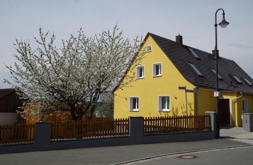 Roeslau House | Fichtelhaisla