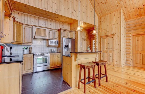 Fiddler Lake Resort House | Fiddler Lake 72 Canadian cottage