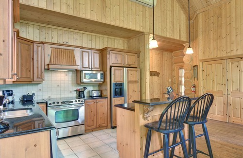 Fiddler Lake Resort Ski Chalet | Fiddler Lake Cottage #12 - Dapper Rabbit