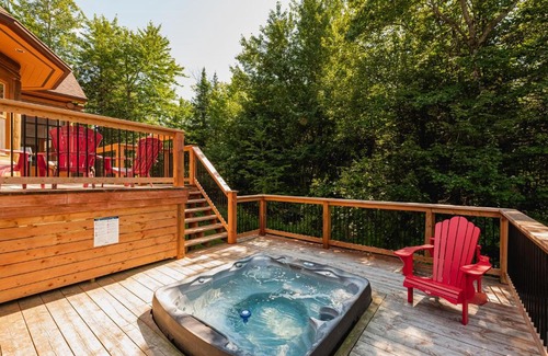 Fiddler Lake Resort Ski Chalet | Fiddler Lake Resort Chalet 68 Deer with pool