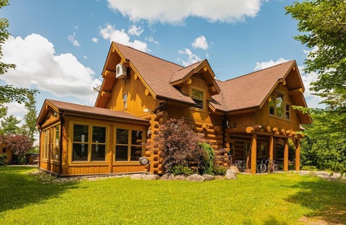 Fiddler Lake Resort Ski Chalet | Fiddler Lake Resort Chalet 93 Moose