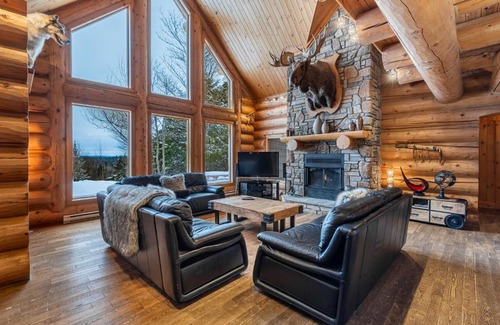Fiddler Lake Resort Ski Chalet | Fiddler Lake Resort Chalet 93 Moose