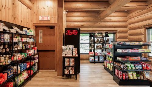 Fiddler Lake Resort Ski Chalet | Fiddler Lake Resort Chalet 93 Moose