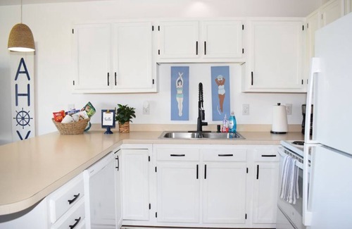 Chincoteague House | Fiddler on the Creek Unit #4-Waterfront, Crabbing Pier & Views of Lighthouse