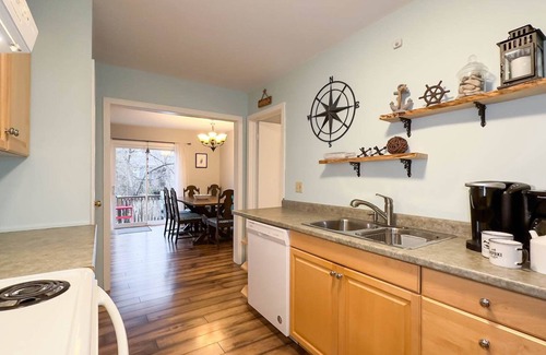 Bayfield House | Fiddlers Green - Tragically Hip themed cottage
