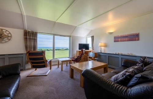Embleton Cottage | FIDRA, pet friendly, with a garden in Embleton