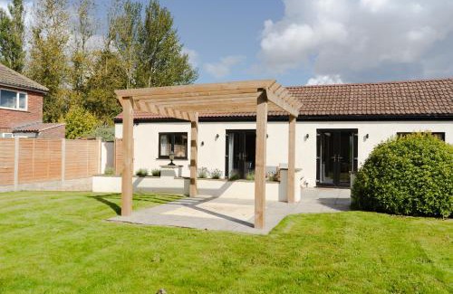 Potter Brompton House | Fieldside Cottage
