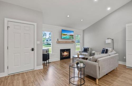 Angier House | Fieldview Retreat, Sleeps 7