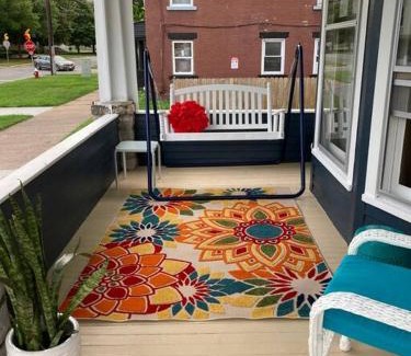 Sandusky Apartment | Fiesinger House - Private 3-bd Unit in Historic Home, Downtown Sandusky
