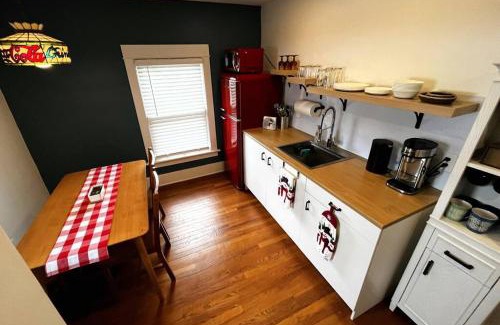 Sandusky Apartment | Fiesinger House - Private 3-bd Unit in Historic Home, Downtown Sandusky