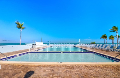 Long Key Resort | Fiesta Key RV Resort Premium Room 3