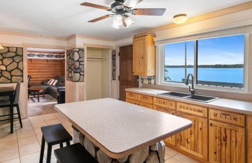 Mayfield Apartment | Fife Lake Lodge 2BR with Kitchen & Lake Views