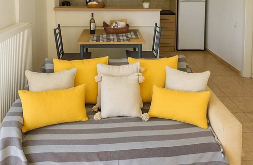 Filiatra Apartment | Filiatra Cozy Central Gem with Balcony