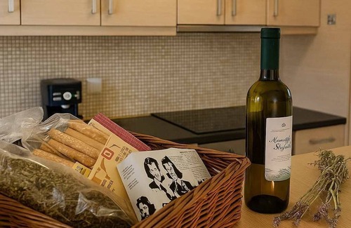Filiatra Apartment | Filiatra Cozy Central Gem with Balcony