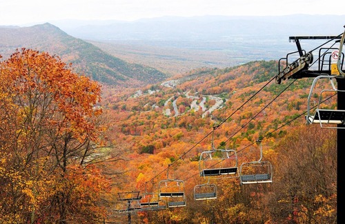 McGaheysville Condo | FINALLY! A mountaintop 4th of July vacation week at Massanutten. RESERVE NOW!