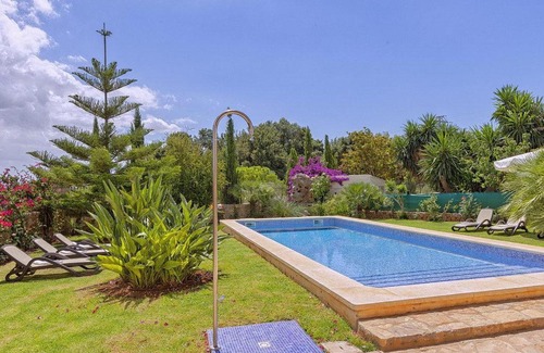 Buger Villa | Finca Antonio