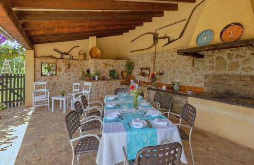Buger Villa | Finca Antonio