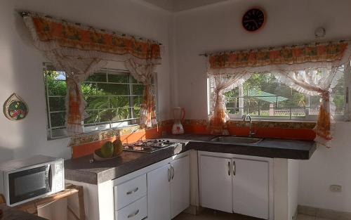 Tocaima House | Finca El Jardin SOLO PARA FAMILIAS