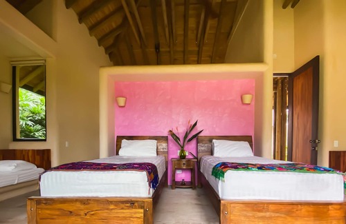 Girardot House | Finca en Condominio en bella reserva ecologica