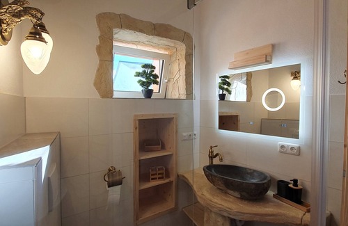 Schonbrunn Cabin | Finca holiday home