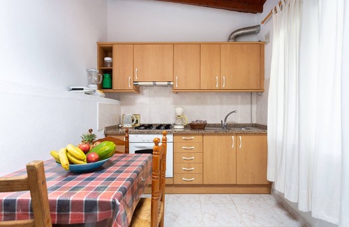 Icod de los Vinos House | Finca La Gaviota - Bungalow Las Flores