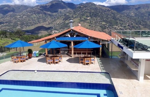 Girardota Villa | Finca Marsella, El Lugar Perfecto Para Vacacionar