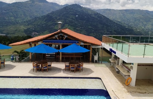 Girardota Villa | Finca Marsella, El Lugar Perfecto Para Vacacionar