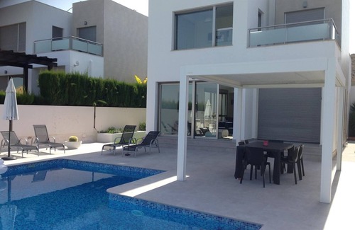 Algorfa Villa | Finca "Modern Orquidea Frontline" with Mountain View, Private Pool & Wi-Fi