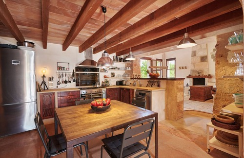 Es Palmer Villa | Finca 'Son Garreta' with Views of the Tramuntana, Private Pool and Wi-Fi