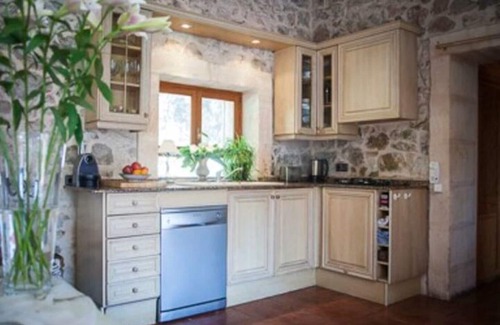 Petra House | Finca Suerte, wonderful views, private pool, terraces, garden, barbecue
