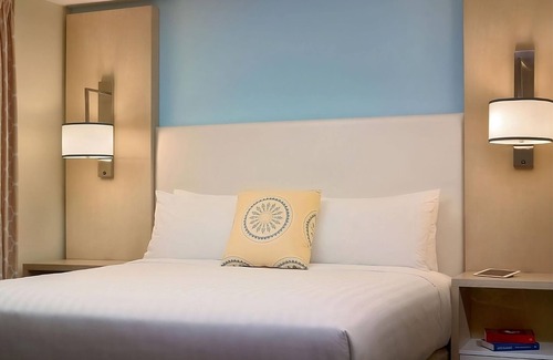 Auburn Hills Hotel | Find Comfort and Convenience at This Detroit Auburn Hills Pet Friendly Property!