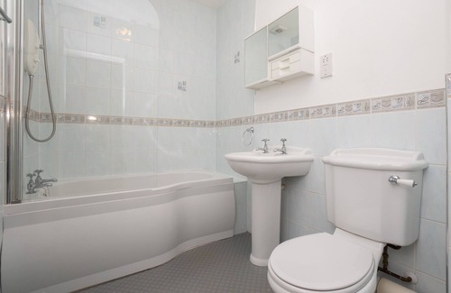 Banchory Apartment | *Find Dwellcome Home* 2 Bed Apt for BEST price, discounts & service★