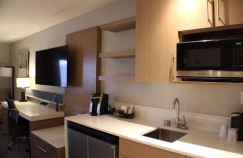 Everett House | Find easy relaxation at our hotel