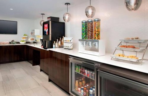Everett House | Find easy relaxation at our hotel