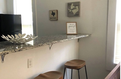 Tobin Hill Apartment | Find Your Comfort at Downtown Cozy 2br/2ba