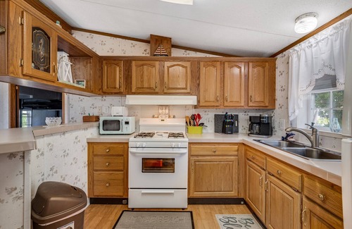 Deep Hole House | Find your peace at One Peace Cottage
