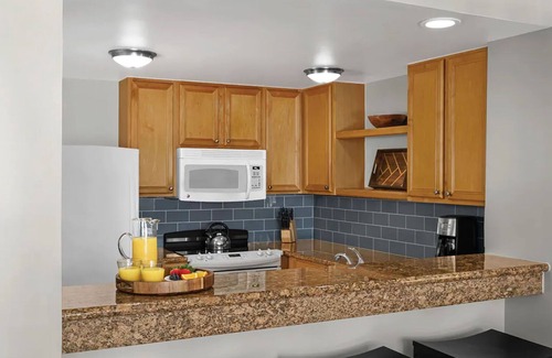 Oceanside Resort | 𝐅𝐢𝐧𝐝𝐢𝐧𝐠 𝐌𝐞𝐢𝐥𝐢 Beachfront Paradise at Marriott's Monarch Resort! 2BR