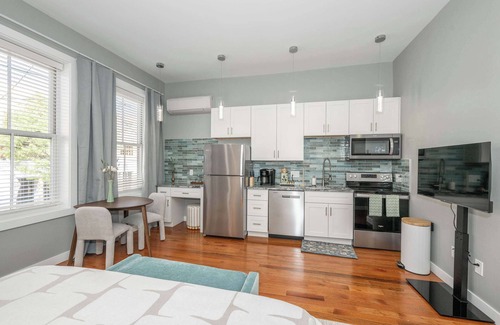Over-the-Rhine Apartment | Findlay Market Suite 2 – For 2!