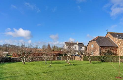 Newton Ferrers House | Finest Retreats - Stable Cottage at Yealmpton